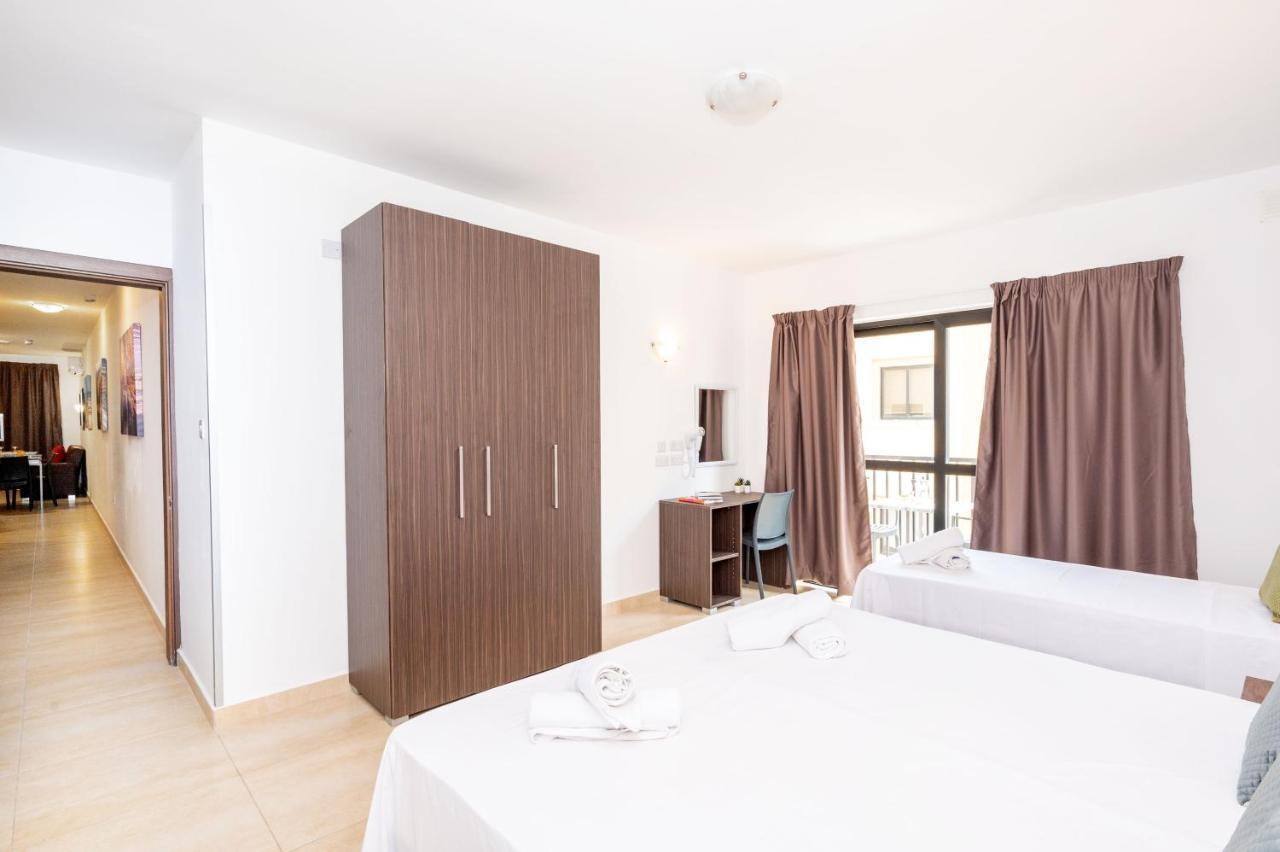 Islet Promenade Seafront 1 Bedroom Apartment With Sea View Balcony By Getawaysmalta St. Paul's Bay Ngoại thất bức ảnh